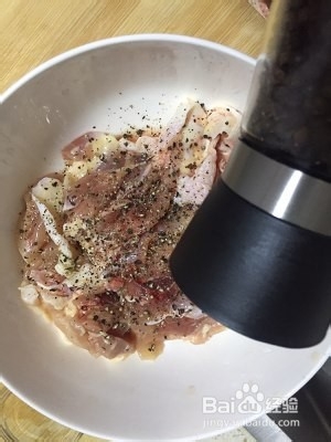 黑胡椒焗鸡腿饭