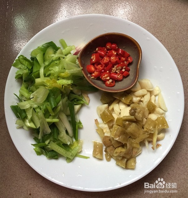 如何做出好吃的泡椒田鸡