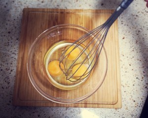 超嫩蒜苔炒鸡蛋的做法