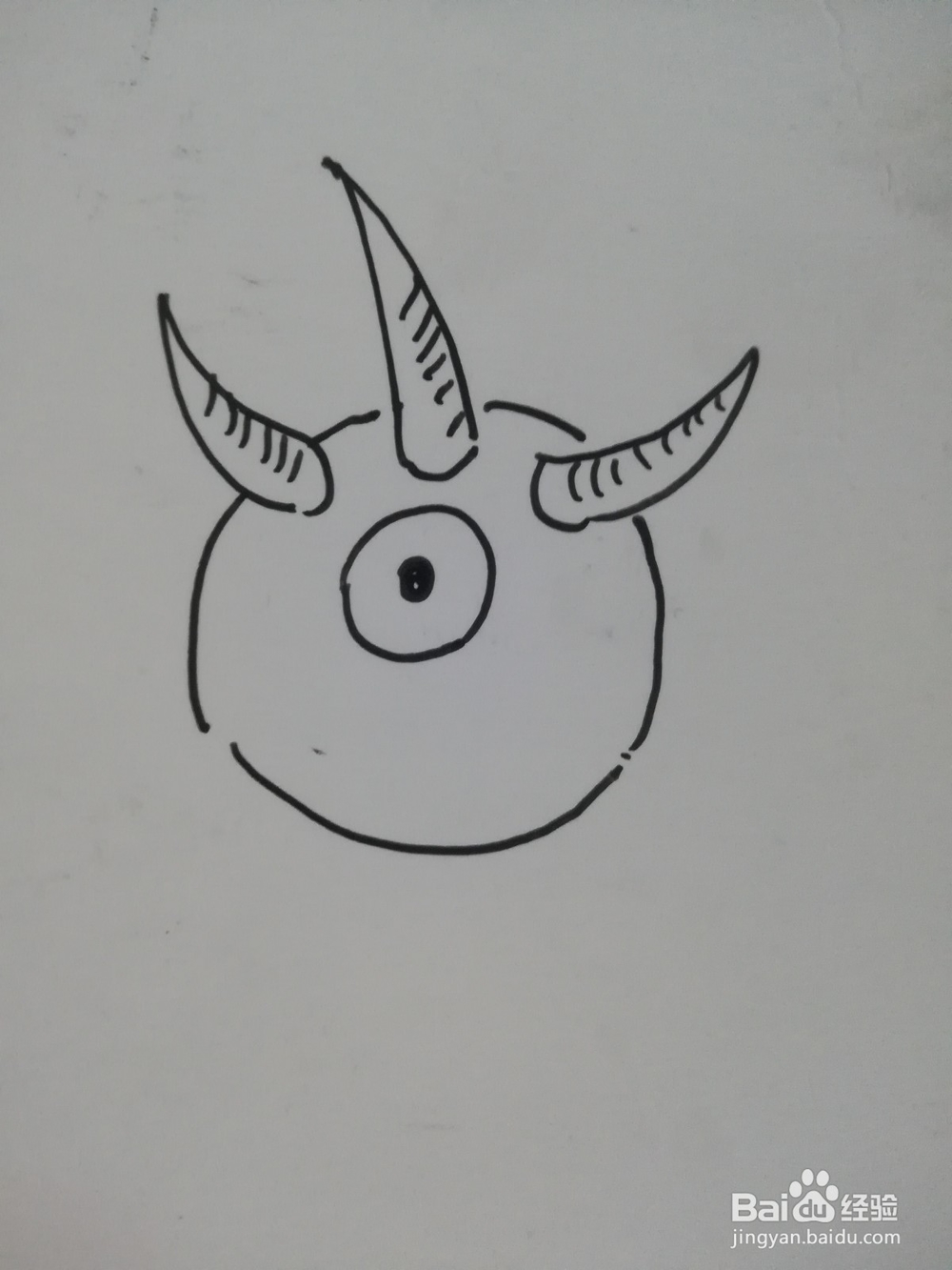 怎么画三只角的怪物简笔画