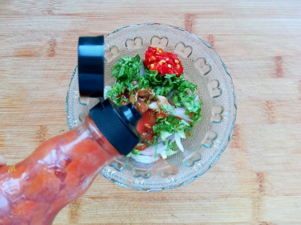 泰式风味凉拌炸蛋