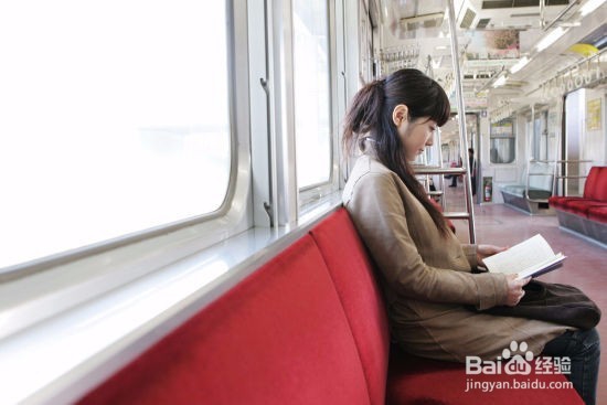 这七件事千万不要在乘公交时做！！！