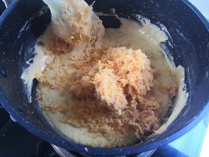 咸蛋肉松方块酥