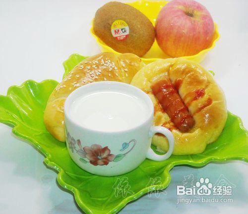 早餐系列（7）--牛奶&中种小面包