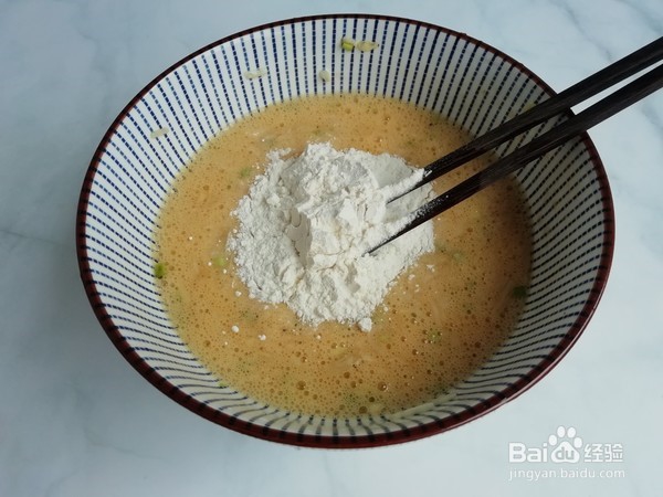 金针菇虾皮蛋饼的做法