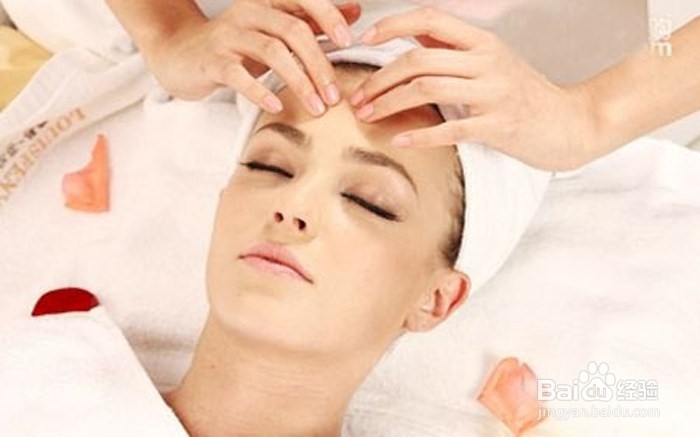 女性眼部的保养与护理