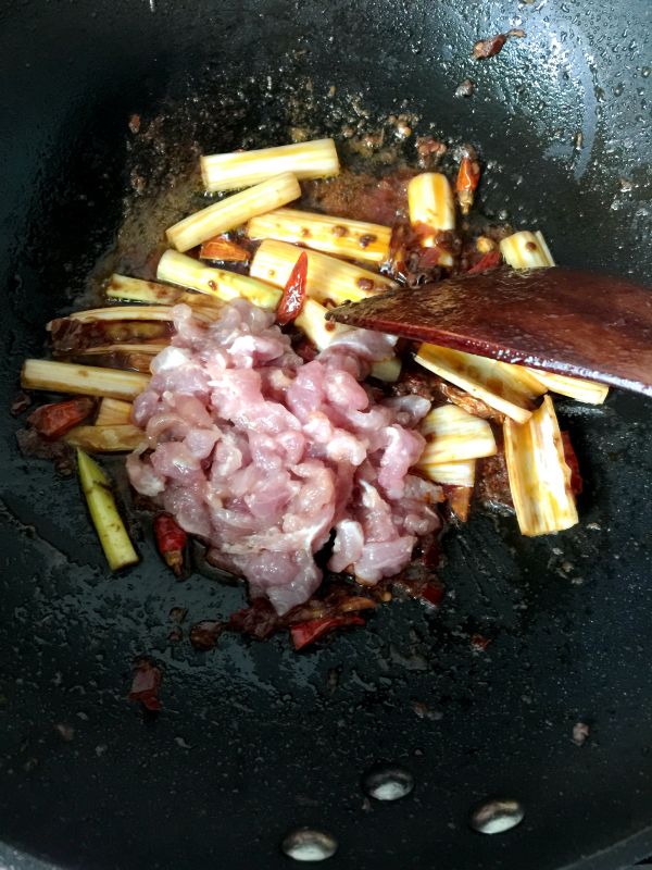 香辣榨菜肉丝面