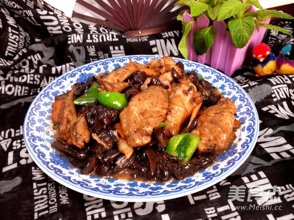 红蘑鸡翅的做法