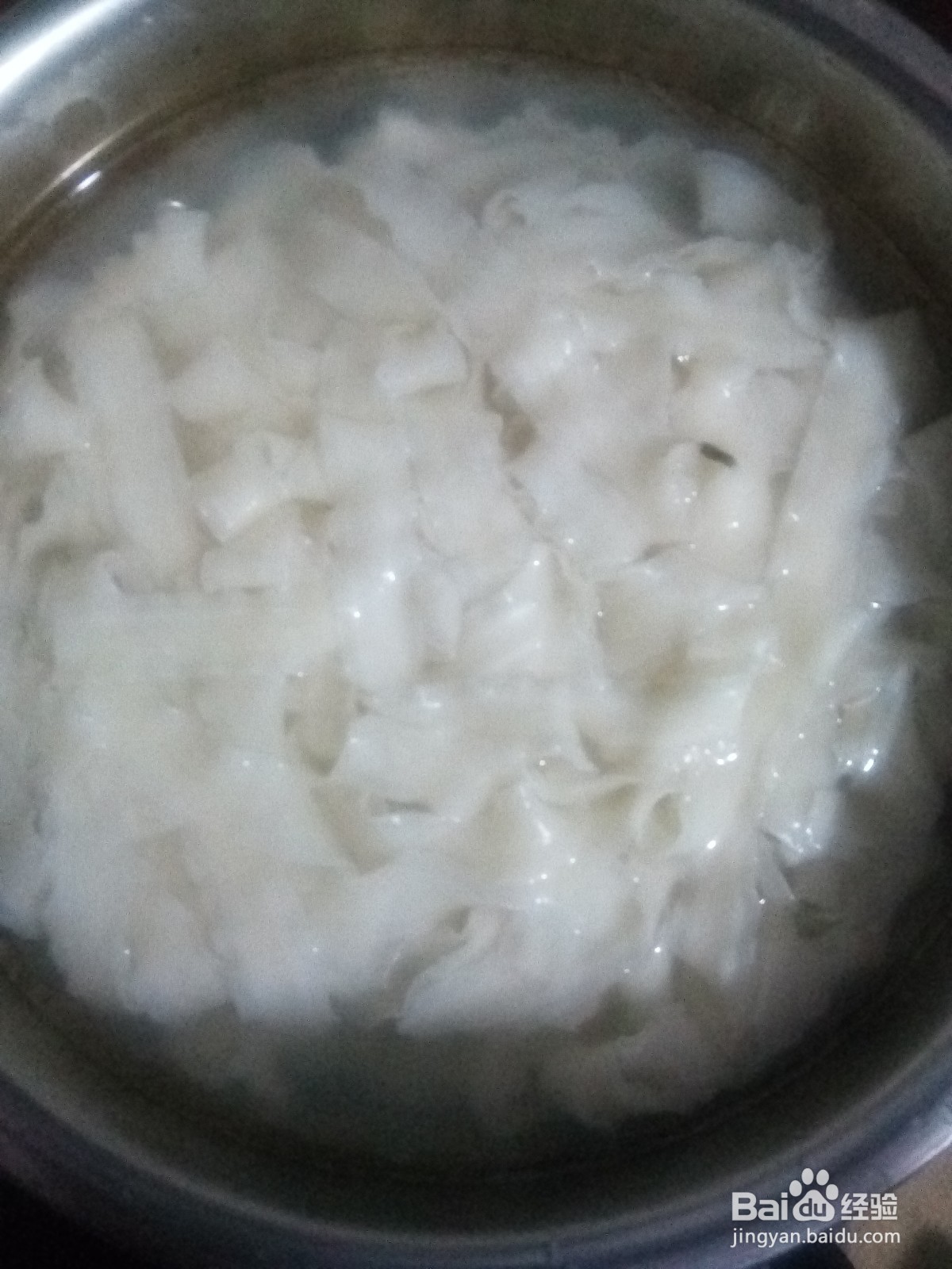 鸡蛋炸酱过水面