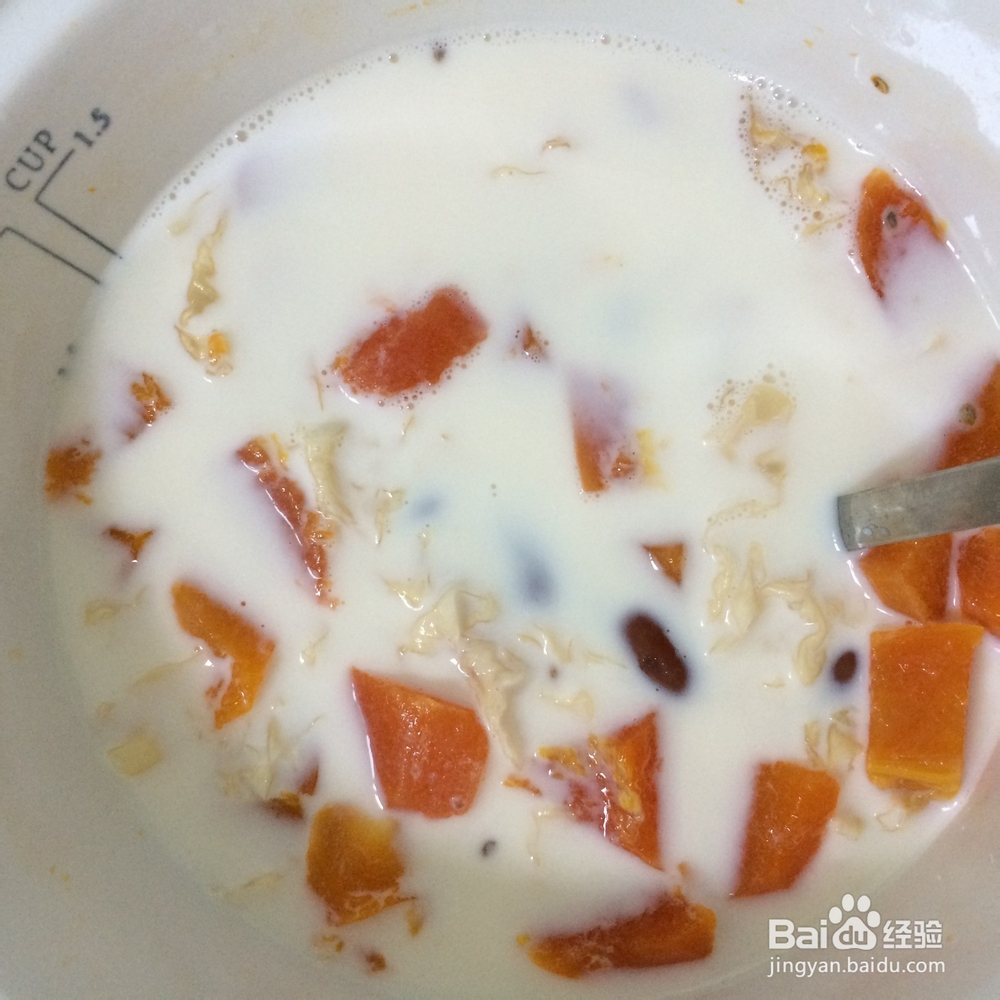 蜜豆雪耳木瓜炖牛奶