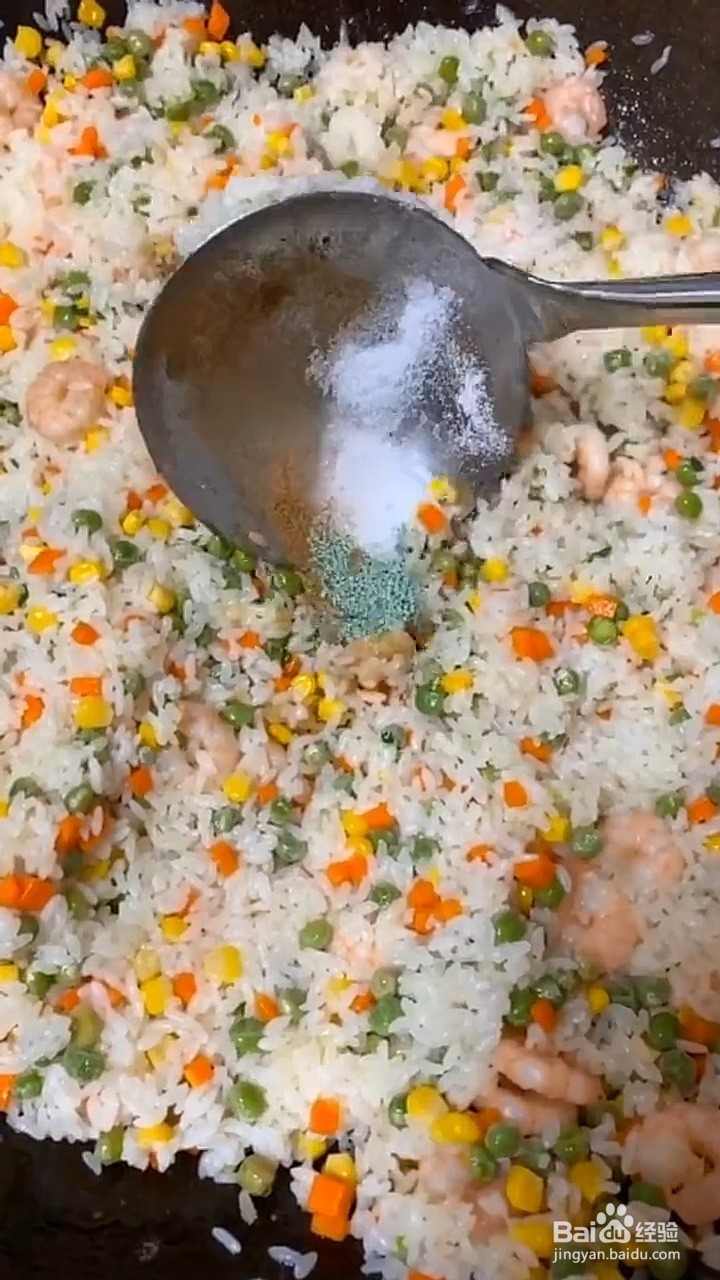 如何制作鱿鱼包饭？