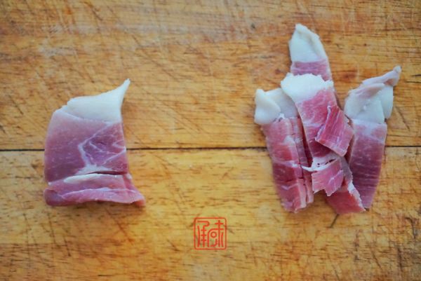 蜂蜜腊肉豆腐煲