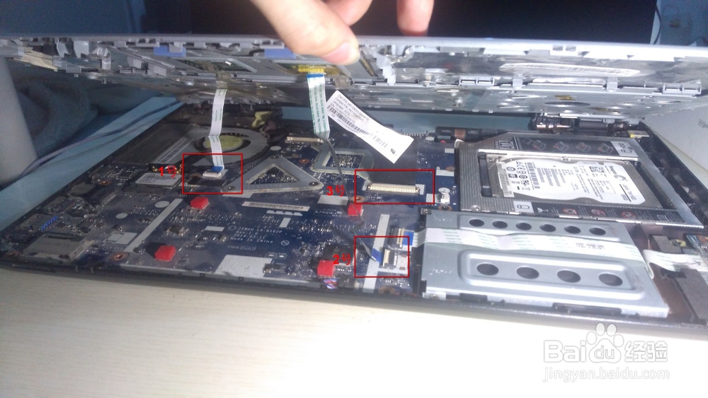 宏基 V3-572G-59TB笔记本 加内存条拆机教程