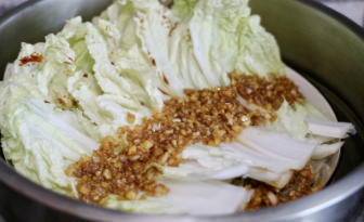 蒜茸粉丝大白菜