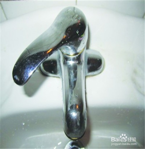 用剩牙膏很有用