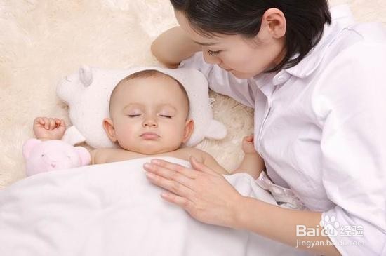 <b>如何包裹宝宝及如何使用睡袋</b>