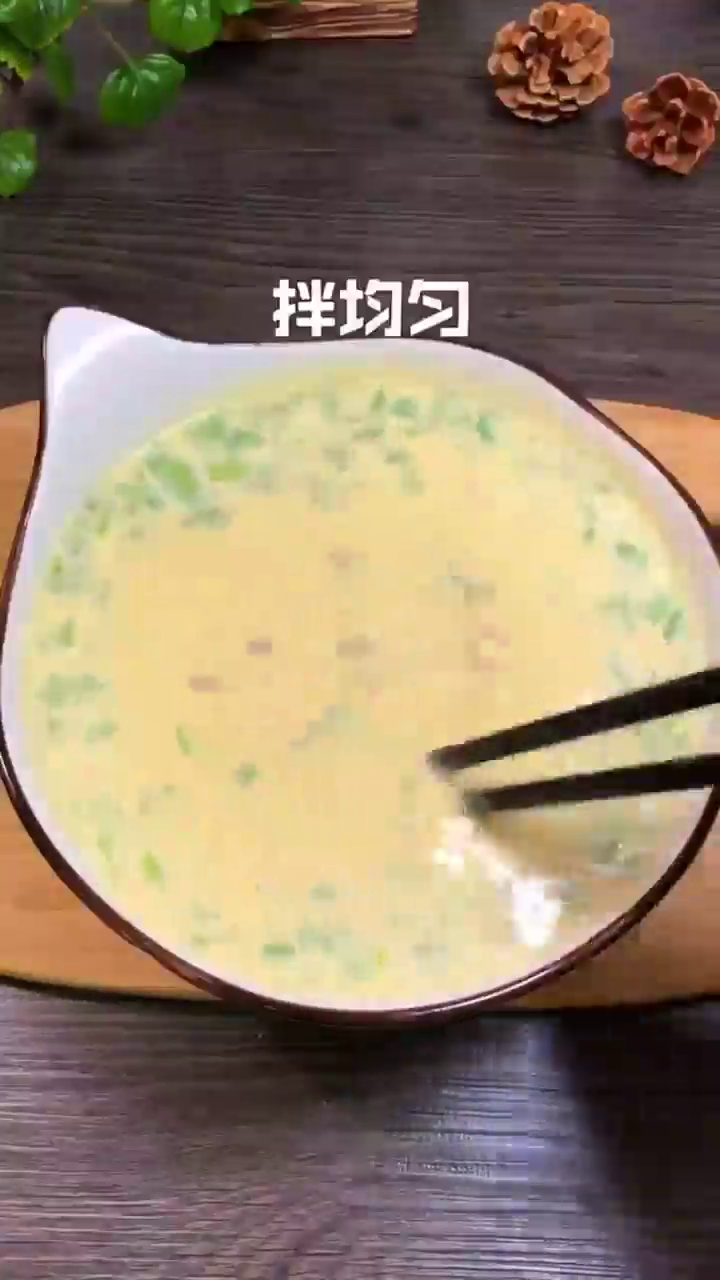 如何制作好吃的鸡蛋饼？