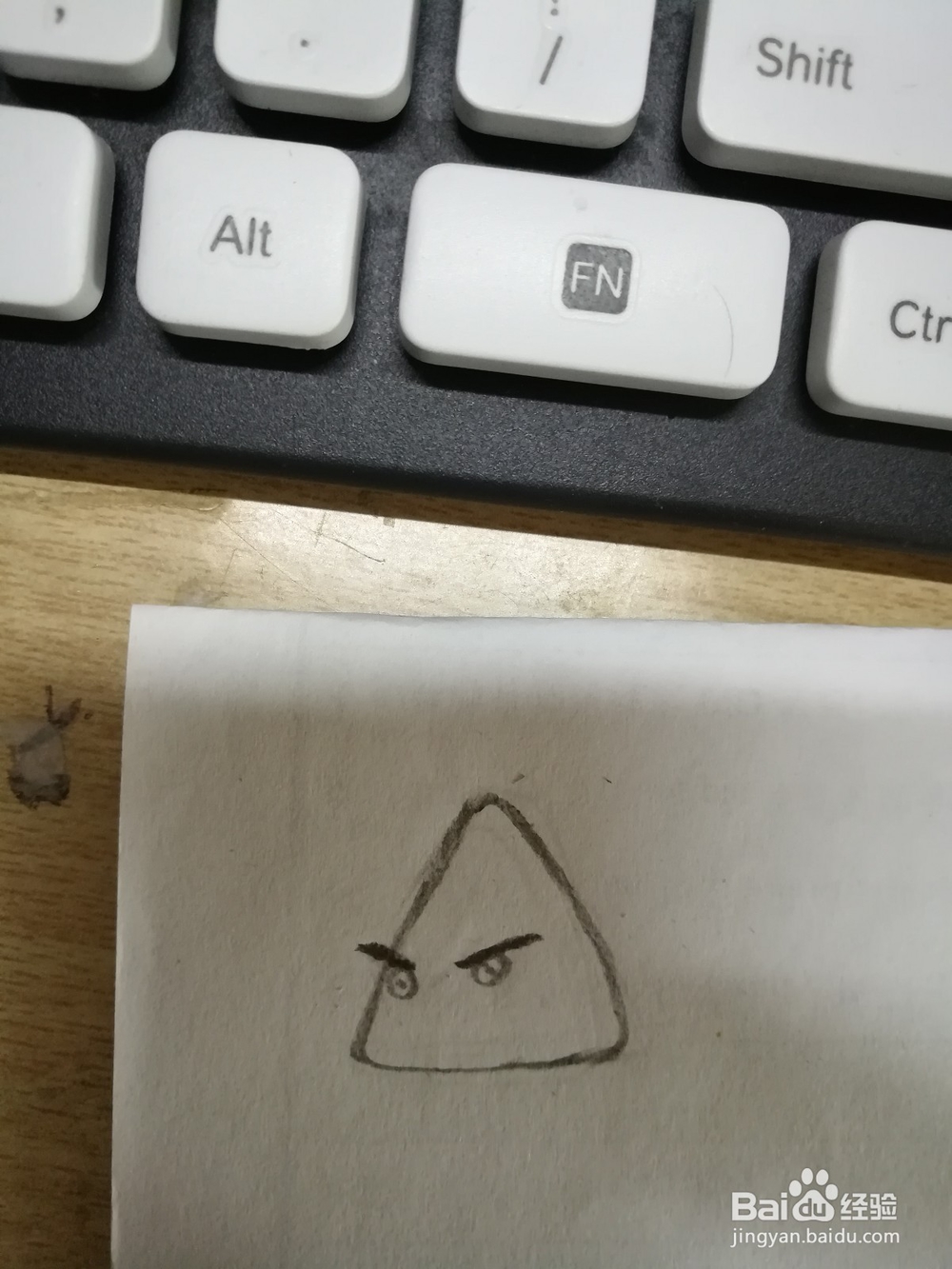 如何简笔画愤怒的小鸟