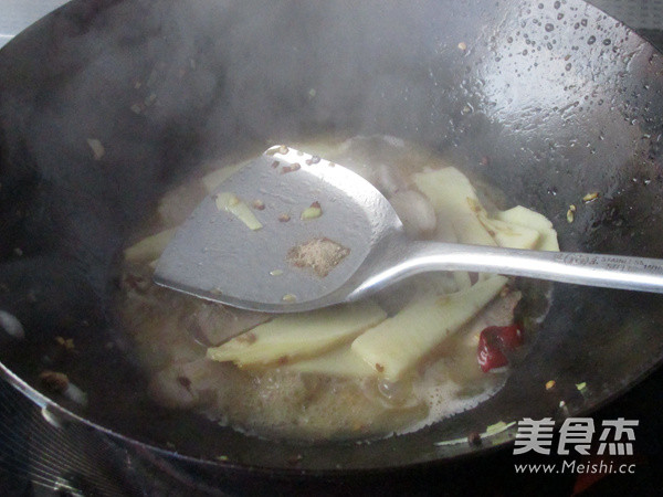 冬笋炒黑豆腐竹