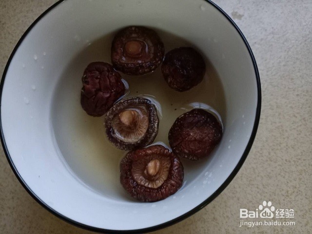 香菇滑鸡怎么煮才好吃呢