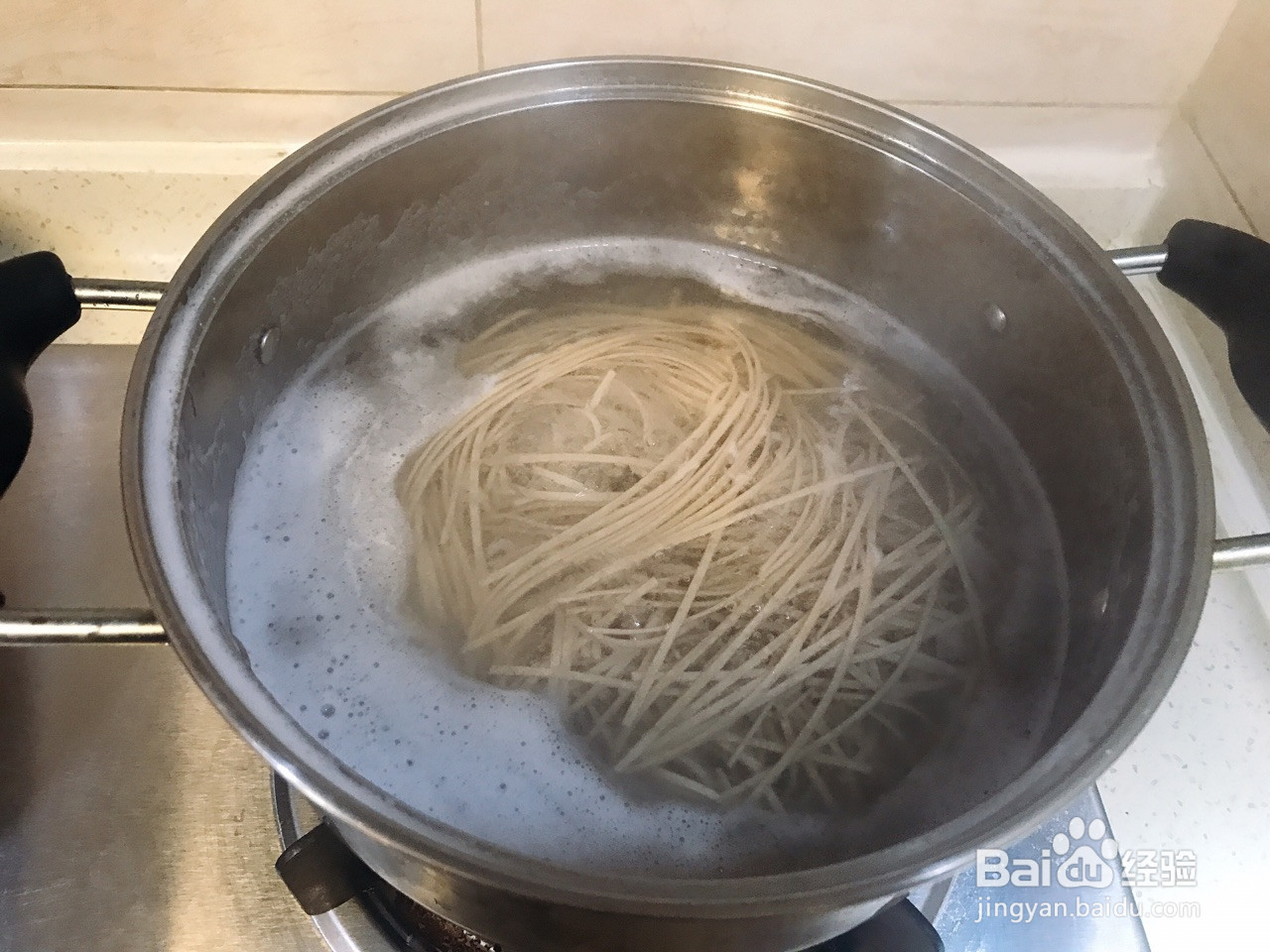 青椒鸡丝面的做法