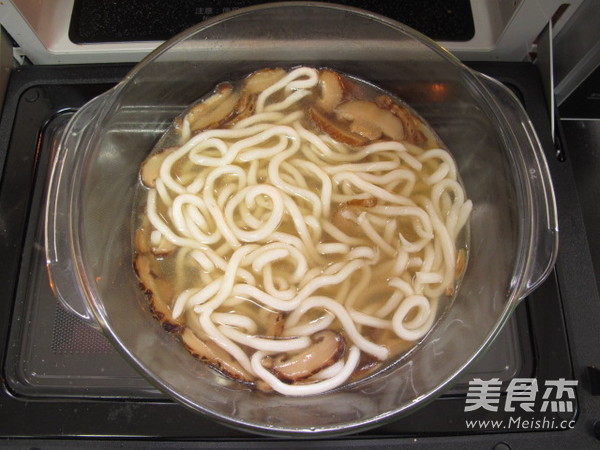 香菇肥牛乌冬面