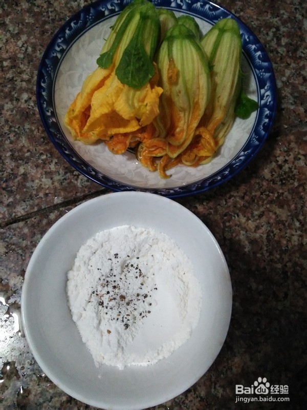 吃了还想吃的香脆炸南瓜花的烹饪方法