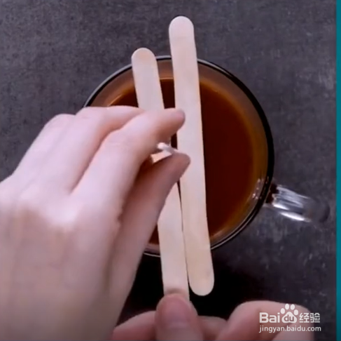 如何制作雪顶咖啡蜡烛？