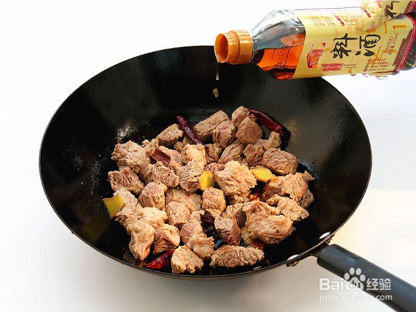 如何在家就能制作一份西红柿炖牛腩呢