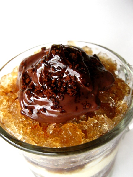 格兰尼塔和香草布丁