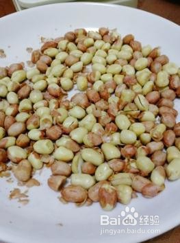 如何用微波炉烤花生？