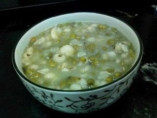 祛痘吃什么 十款祛痘食疗方祛除痘痘