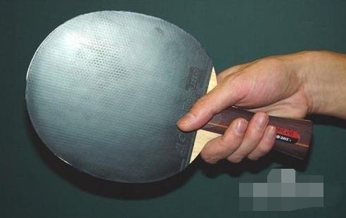 乒乓球横拍正确握拍的方法