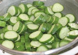 养生食补三杯酱黄瓜的做法