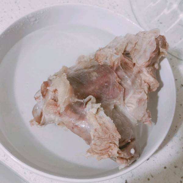 清汤牛肉面清淡爽口营养均衡