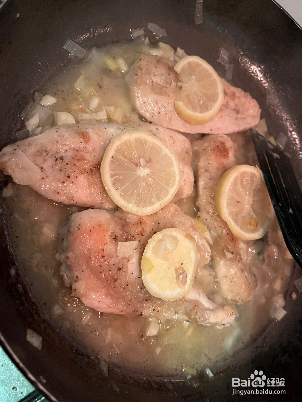 一人食柠香鸡胸肉佐土豆的做法