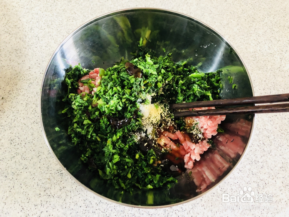 一个人做荠菜猪肉馄炖