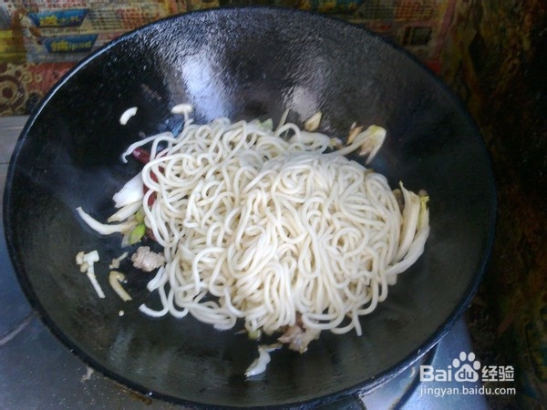 怎么做娃娃菜炒面