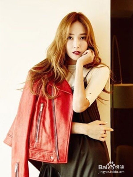 还要继续一成不变吗？今年流行的发色是这些