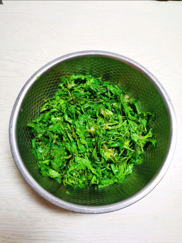 荠菜炒鸡蛋真香还鲜