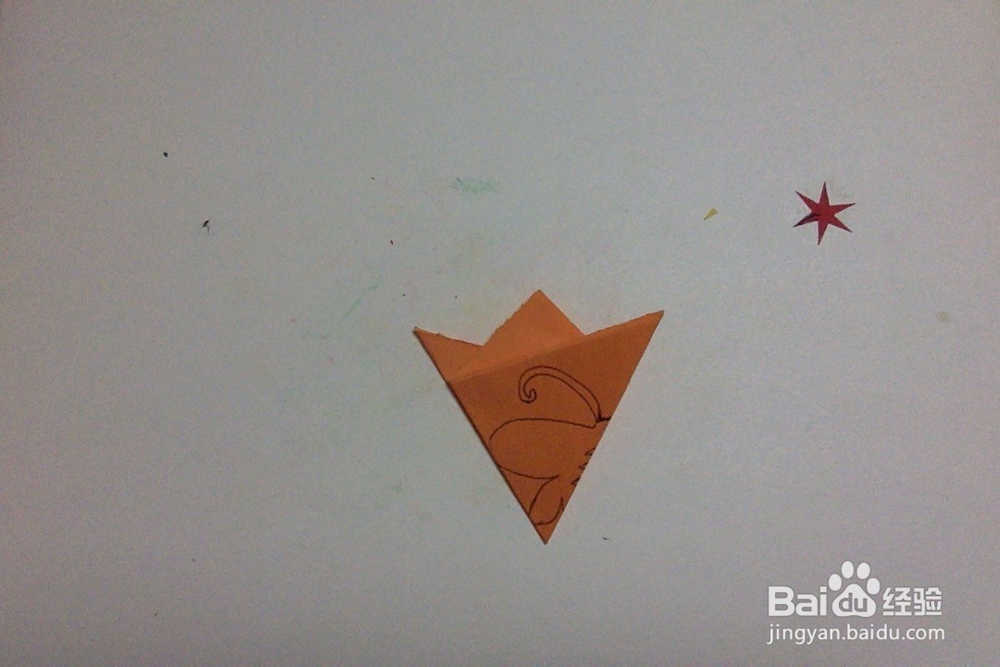 怎样剪蝴蝶窗花?手工三角团花