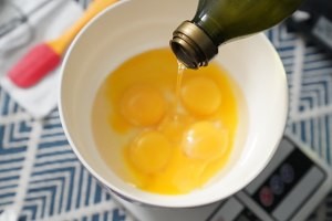 奶香浓郁戚风蛋糕古早蛋糕的做法