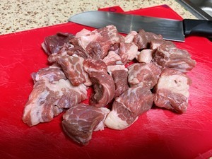 牛肉炖土豆家常菜做法
