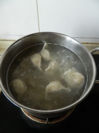 冒蜀黍钟水饺做法
