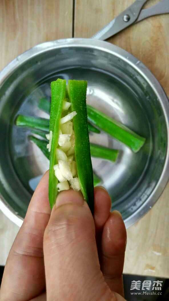 蒜蓉粉丝蒸秋葵