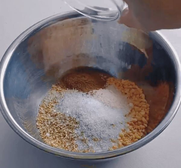 椒盐花生奶酥月饼