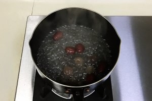 桂圆烧蛋的做法