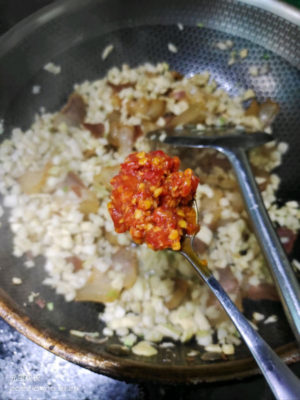 家常菜干萝卜丁炒腊肉