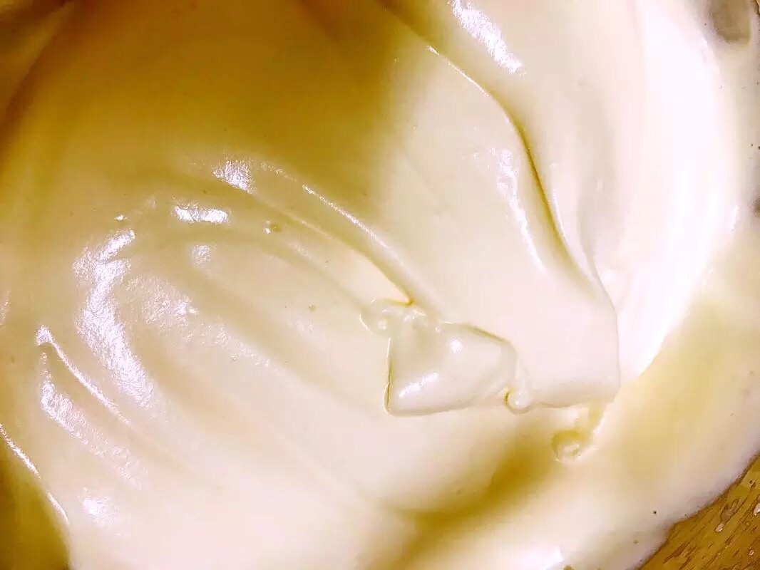 让我们一起学习改良版 草莓蛋糕的做法吧