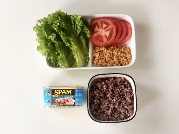 午餐肉杂粮饭团